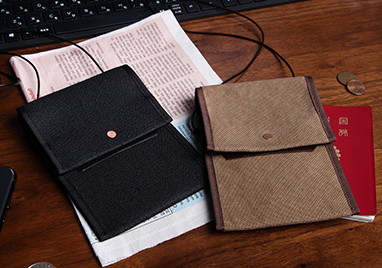 アンカーブリッジ MINI SHOULDER WALLET パスポートケース